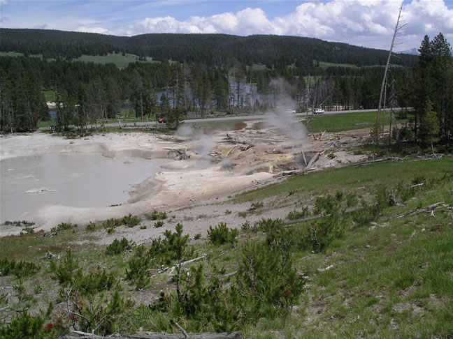 images/H-Mud Geyser at Mud Volcano.jpg